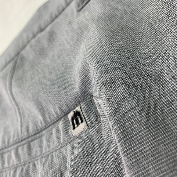 Travis Mathew Mens Sz 42 Gray Flat Front Chino Golf Performance Shorts Summer - Picture 3 of 9
